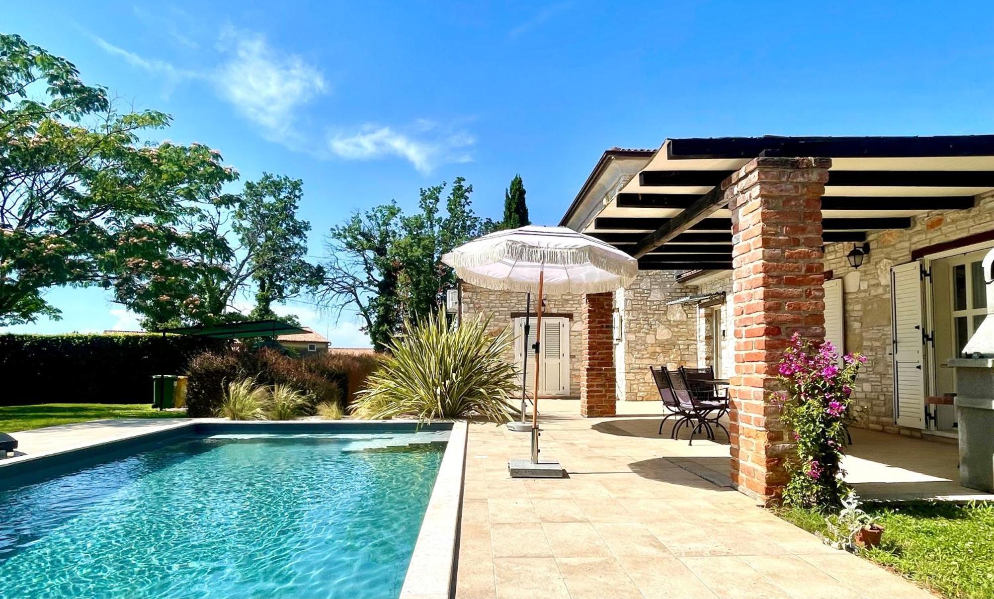 Villa Melissa - Istrisches Steinhaus Mit Pool In Guter Lage Sveti Lovreč Pazenatički Exterior foto